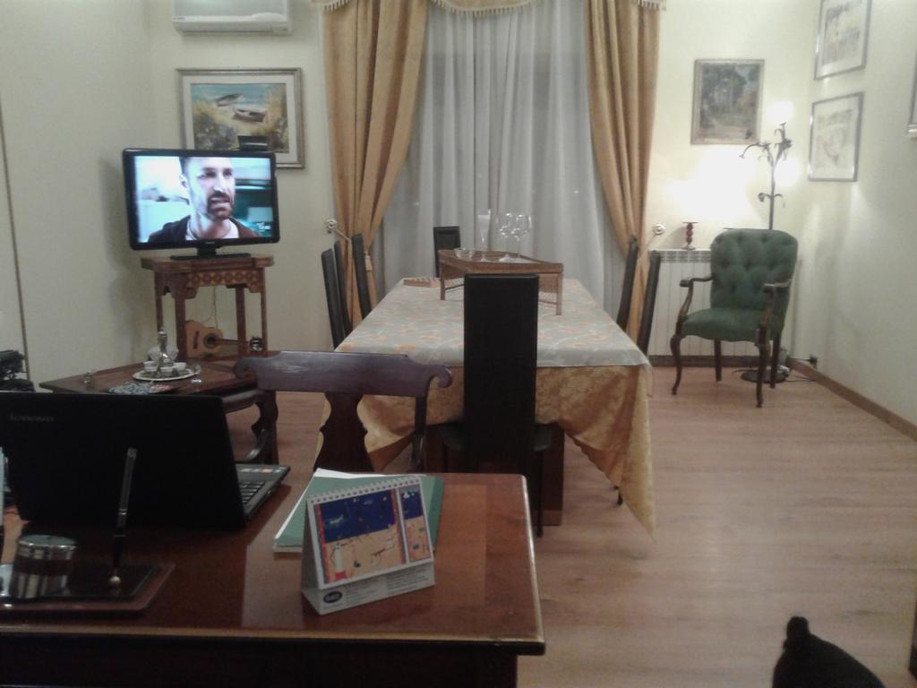 B&B Roma Per Fiera E Aeroporto 폰테 갈레리아 외부 사진