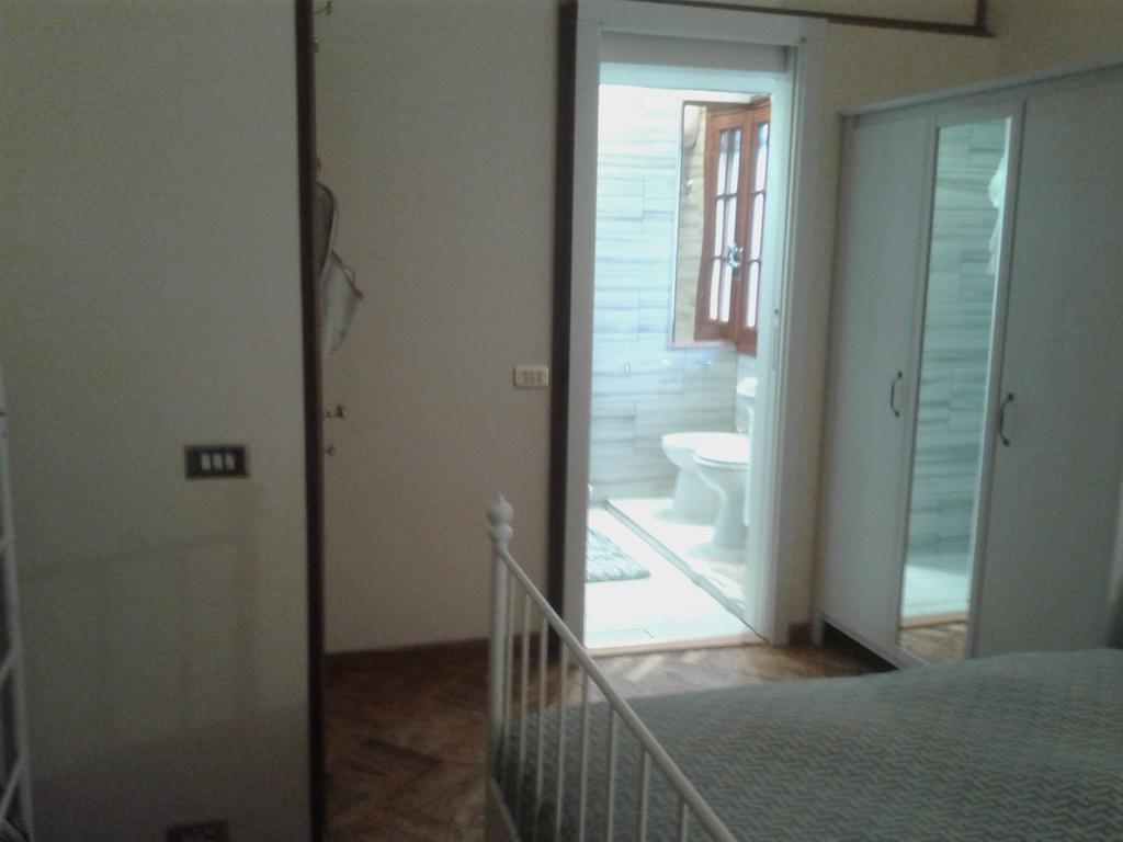 B&B Roma Per Fiera E Aeroporto 폰테 갈레리아 외부 사진